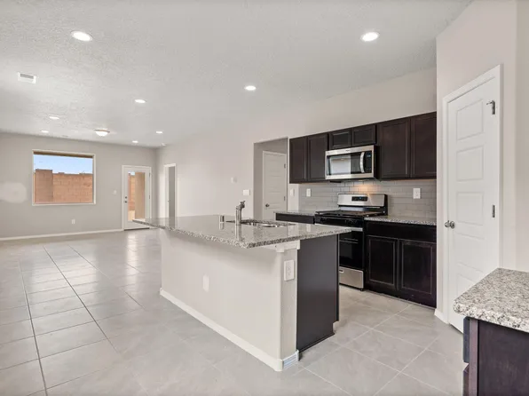10671 Savoya Ln SW, Albuquerque, NM 87121