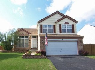 2338 N Rosewood Ln, Round Lake Beach, IL
