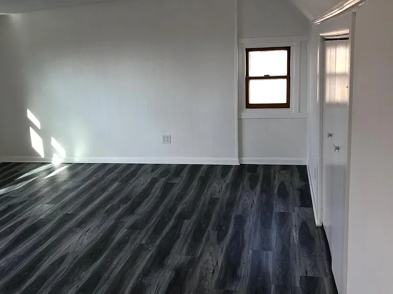75 Lawrence Ave #A — Photo 12