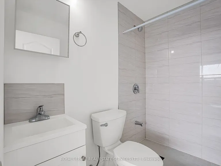 2820 Danforth Ave #301 — Photo 10