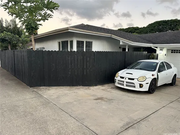 41-555 Hihimanu St, Waimanalo, HI 96795
