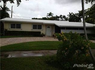 5372 W 9th Ln, Hialeah, FL 33012