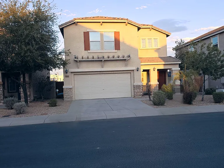 S 35th Pl — Photo 43