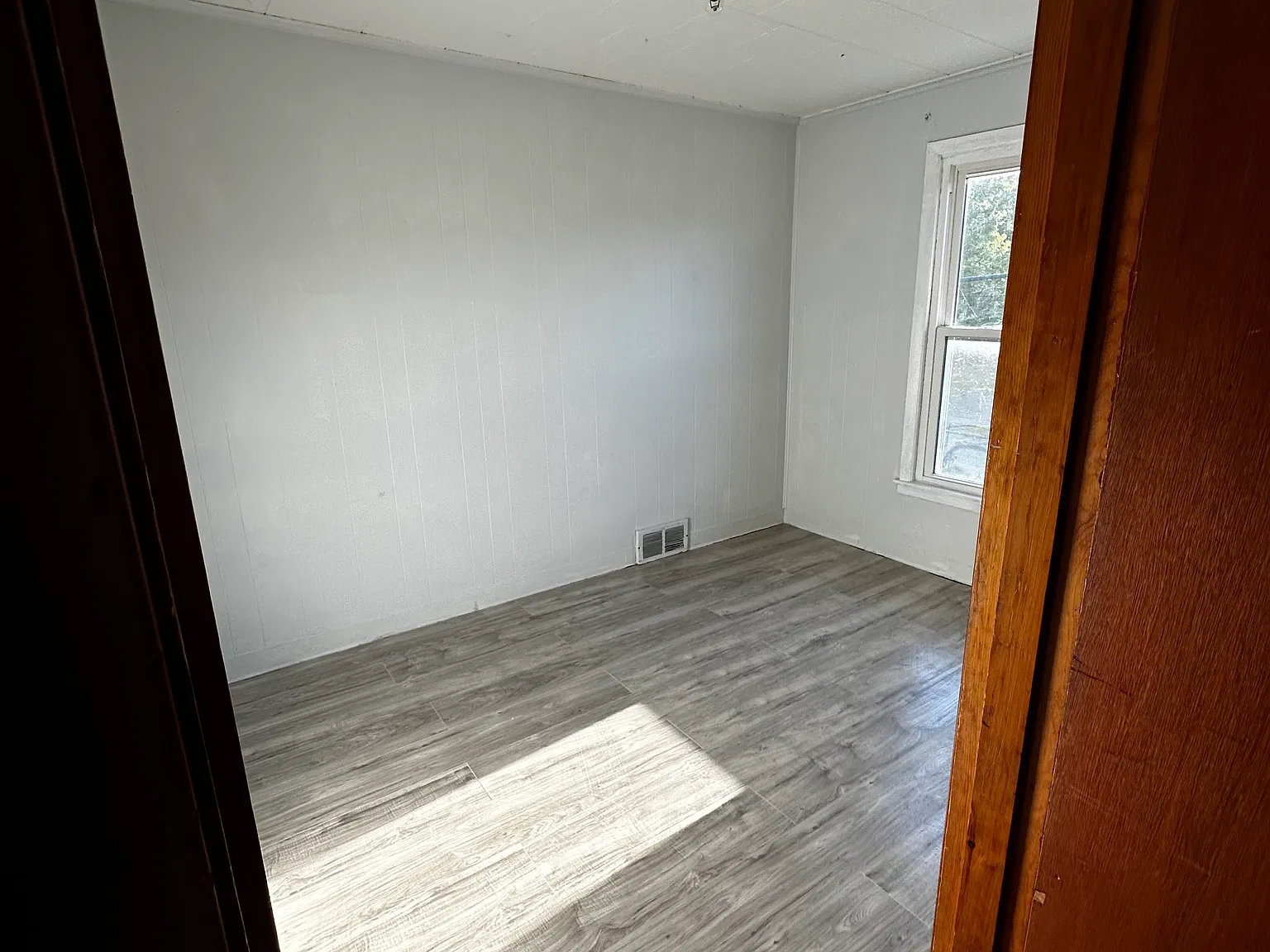 1692 Electric Ave — Photo 4