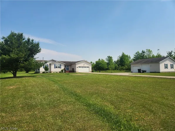 2015 Hayford Rd, Rock Creek, OH 44084