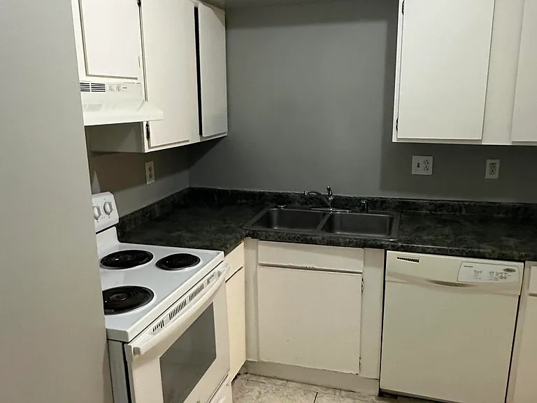 380 Redding Rd #1 — Photo 19