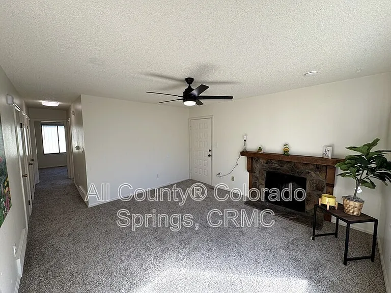 2713 Hearthwood Ln — Photo 9