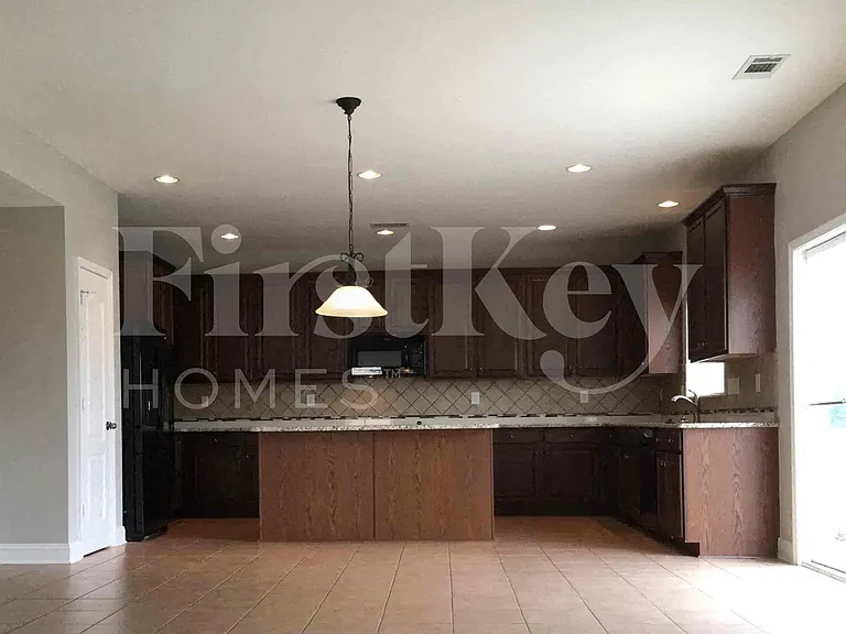 127 Colville Rd — Photo 7