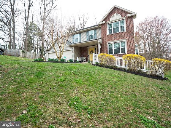 2nd image of 217 Kenwood Ave