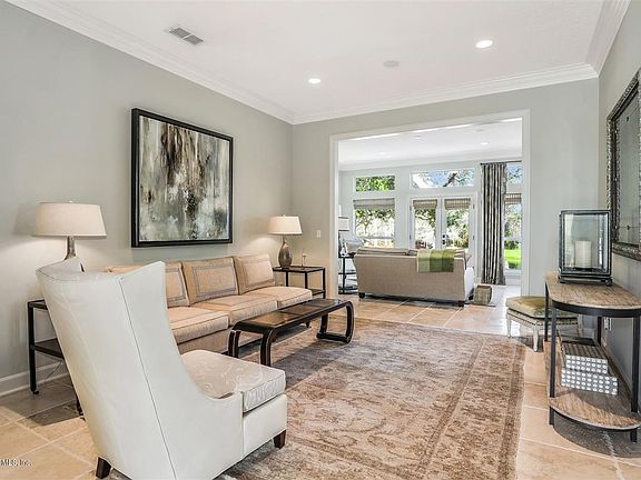 5th image of 102 Coastal Oak Cir