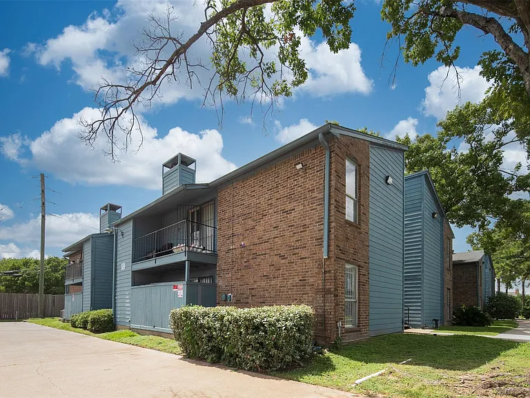 10001 W Park Dr #79 — Photo 3