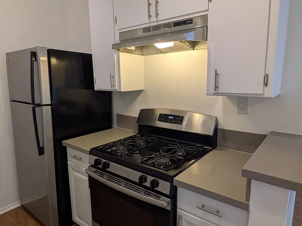 12541 Pacific Ave #7