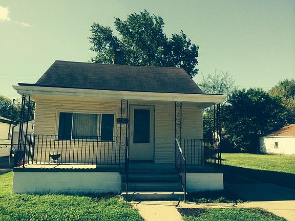 3rd image of 1742 E Granet Ave