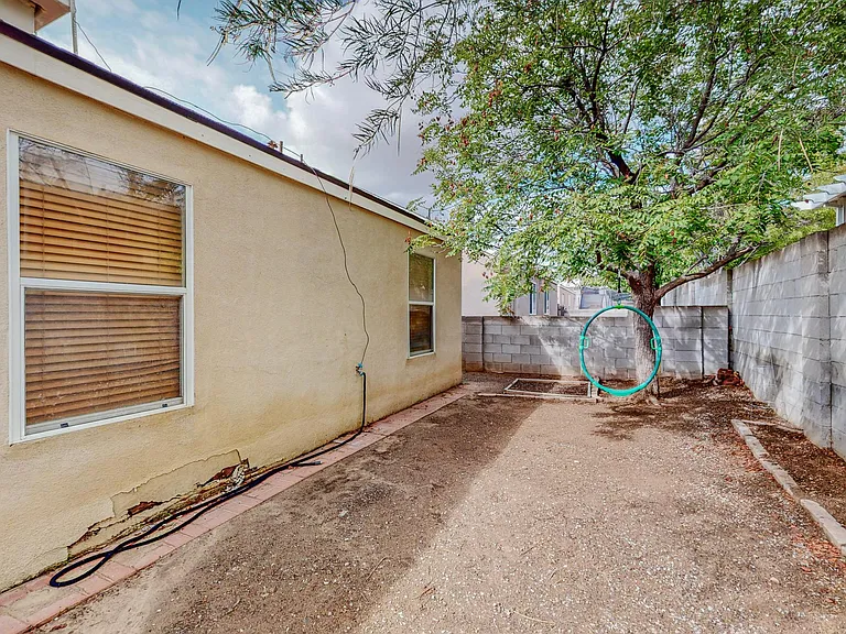 10728 Hatch Dr NW — Photo 33