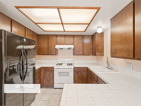 5th image of 5934 1/2 Alessandro Ave