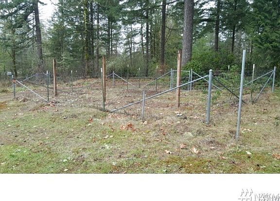 2nd image of 51 SE Harmony Ln