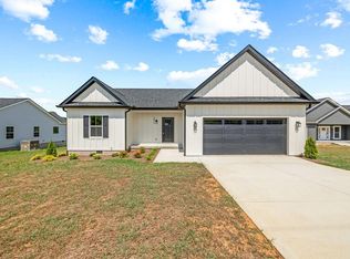 4675 Window Cliff Rd, Baxter, TN 38544