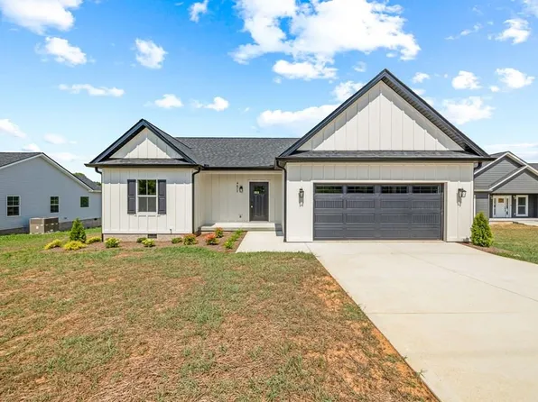 4675 Window Cliff Rd, Baxter, TN 38544