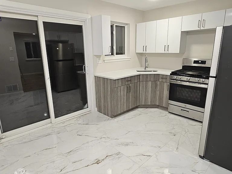 941 Willowbrook Rd #2 — Photo 4