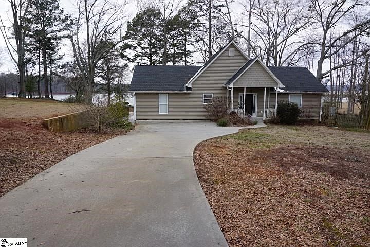 1st image of 122 Dogwood Ln