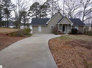 122 Dogwood Ln, Townville, SC 29689