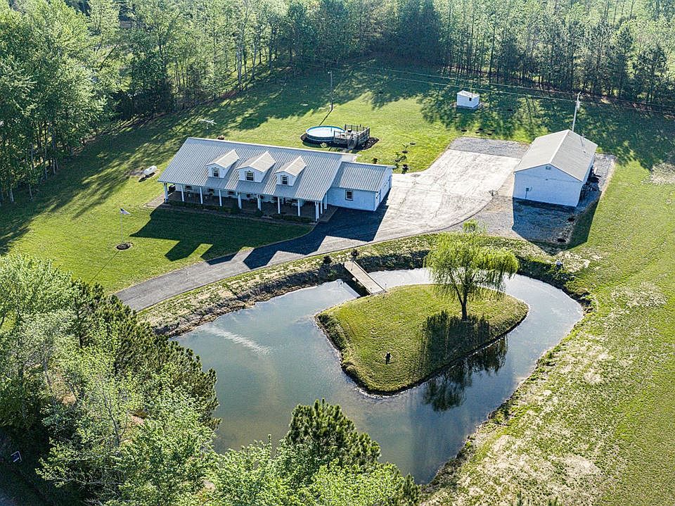 1st image of 200 Cedar Rd