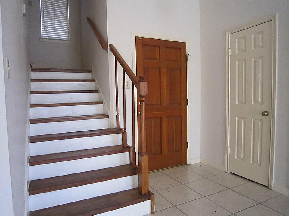 1st image of 8715 Lawncliff Ln