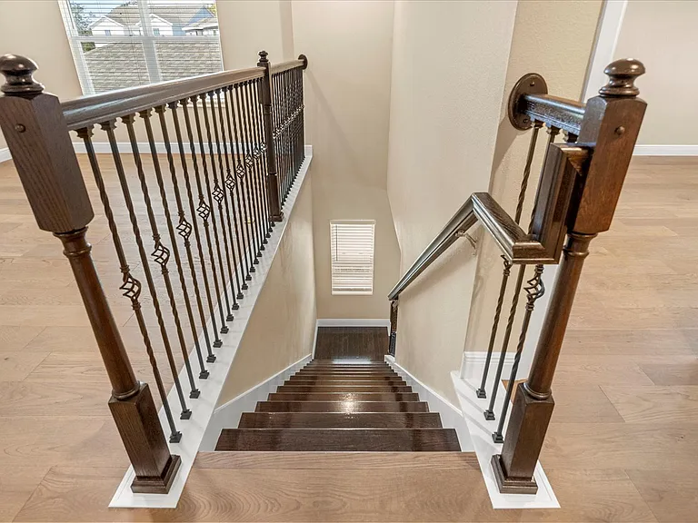 2049 Heart Lake Dr — Photo 23