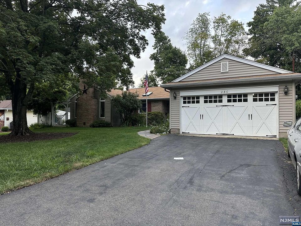 1st image of 236 Eagle Dr