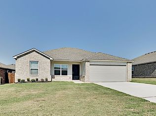 1924 Twisted Oak Ct, Shawnee, OK 74804