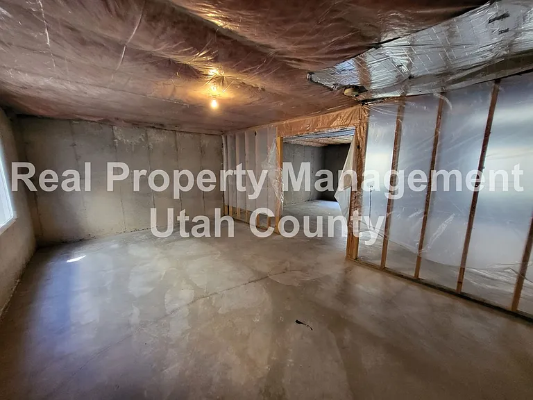 2169 E Summit Way — Photo 21