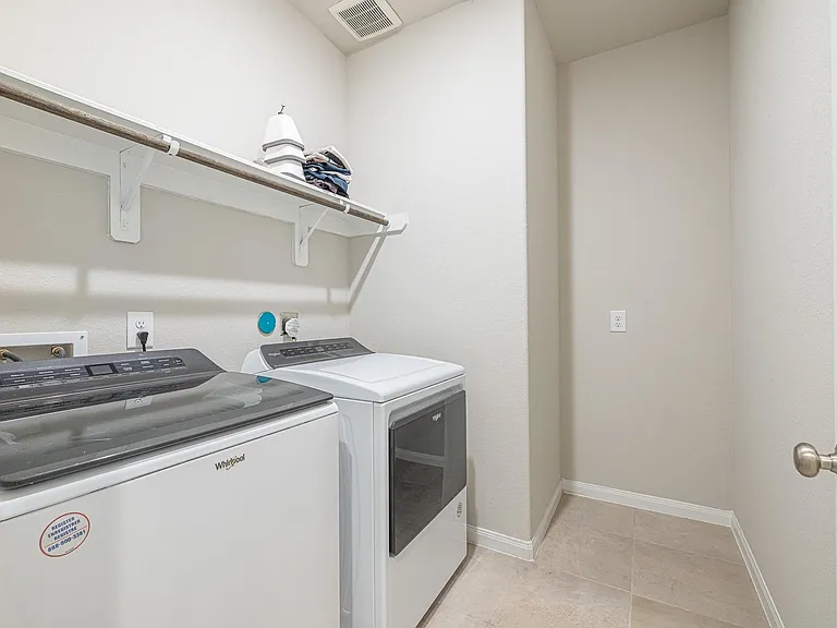 17705 Hanson Ridge Dr — Photo 31
