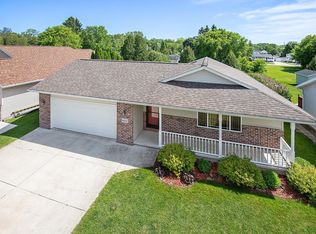 4011 Delta St, Manitowoc, WI 54220