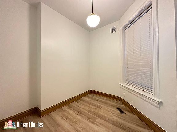 4th image of 3559 N Ashland Ave #1
