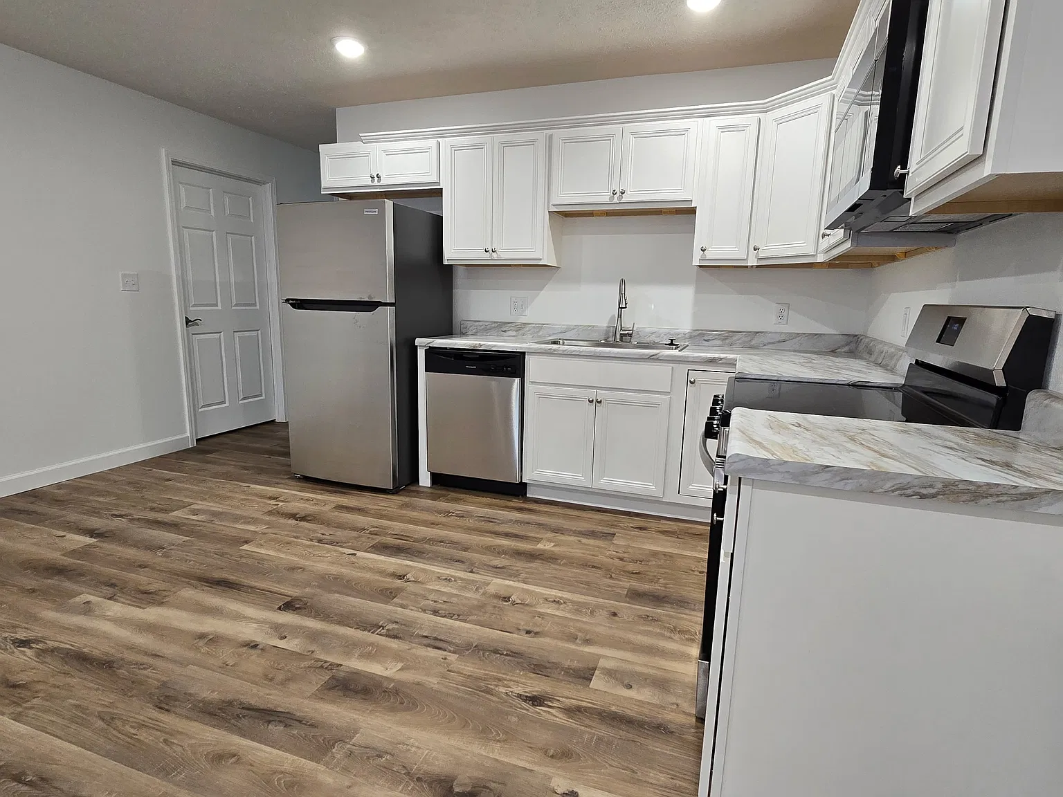 2 bed, 1175 sqft, $1,275 — Photo 4