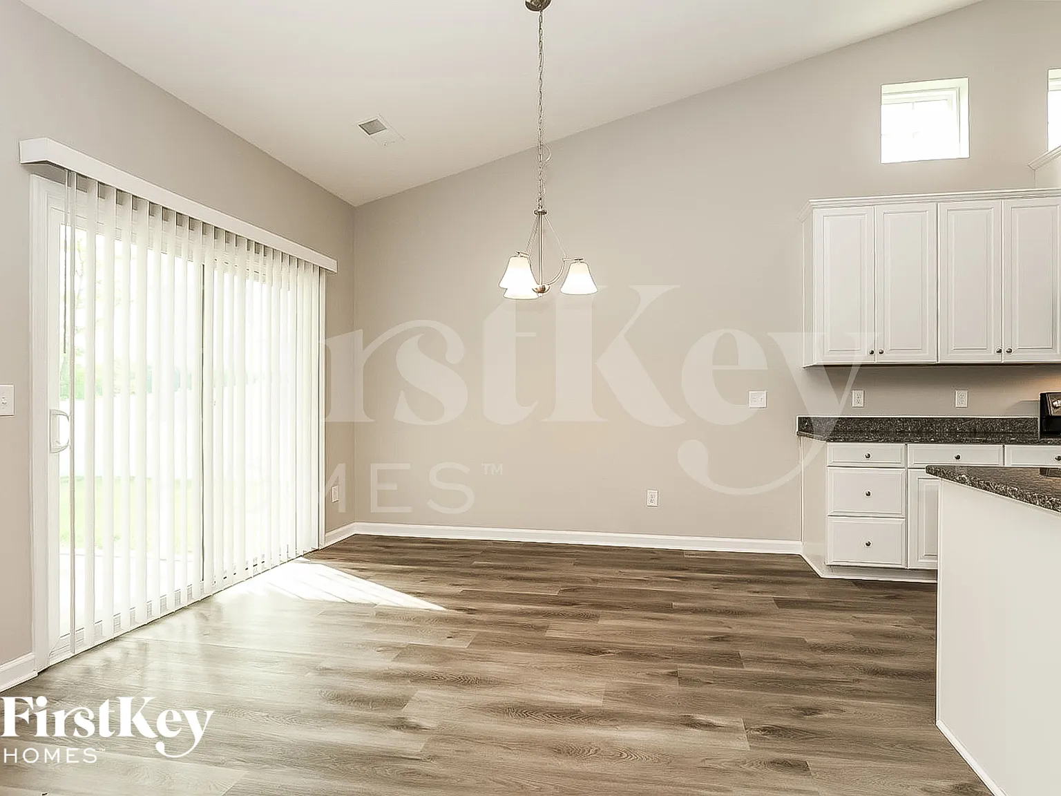 3 bed, 2.0 bath, 2080 sqft, $2,610 — Photo 4