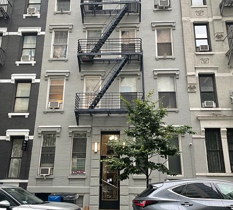 3rd image of 428 E 66th St #4B