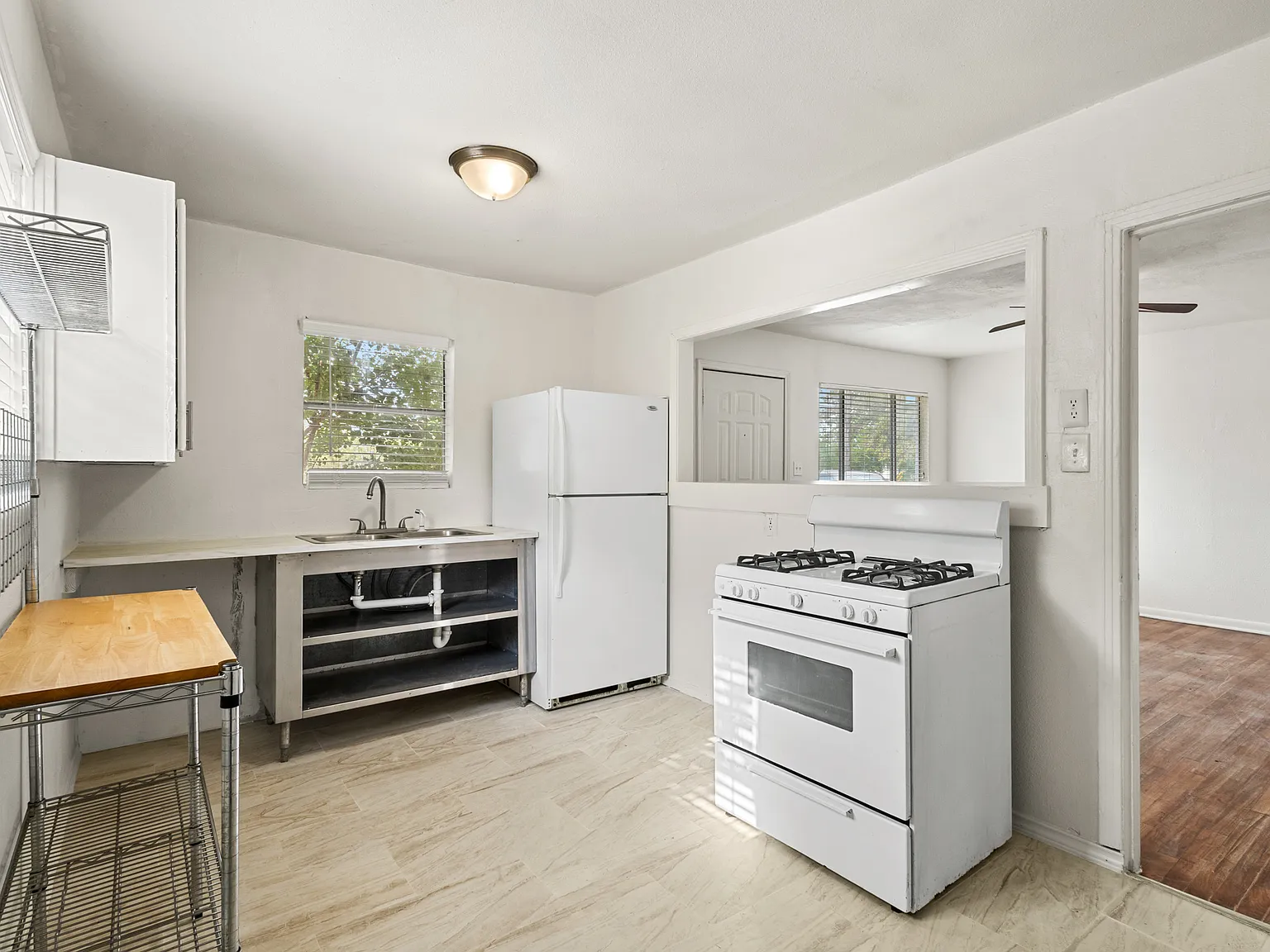 2 bed, $1,000 — Photo 3