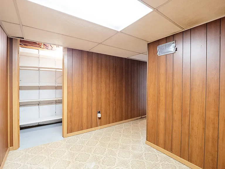 1015 Brough Ave — Photo 7