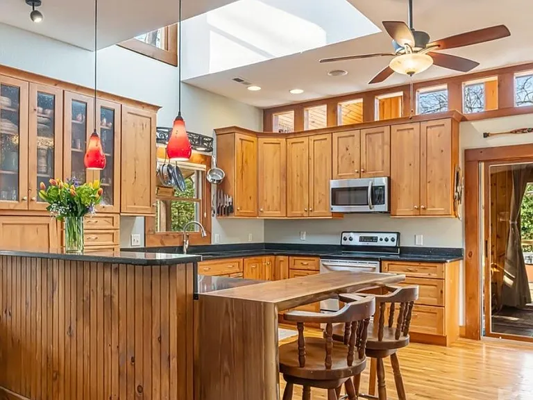 20 Meeks Rd — Photo 3