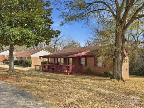 657 Echo Cove Ln, Charlotte, NC 28273