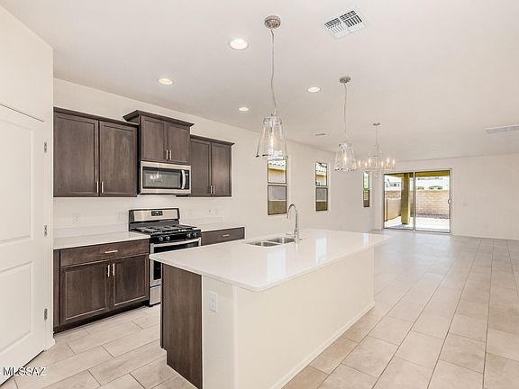 2nd image of 6390 E Via Valdivia