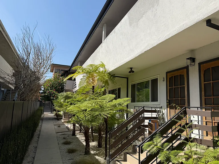 11611 Darlington Ave #13 — Photo 22
