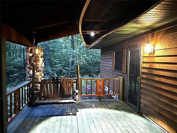 3rd image of N1060 Resewood Avenue