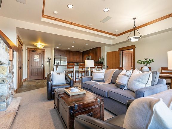 3rd image of 8001 Northstar Dr #301