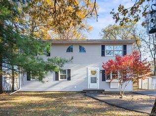 104 Riley Rd, New Windsor, NY 12553