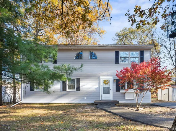 104 Riley Road, New Windsor, NY 12553