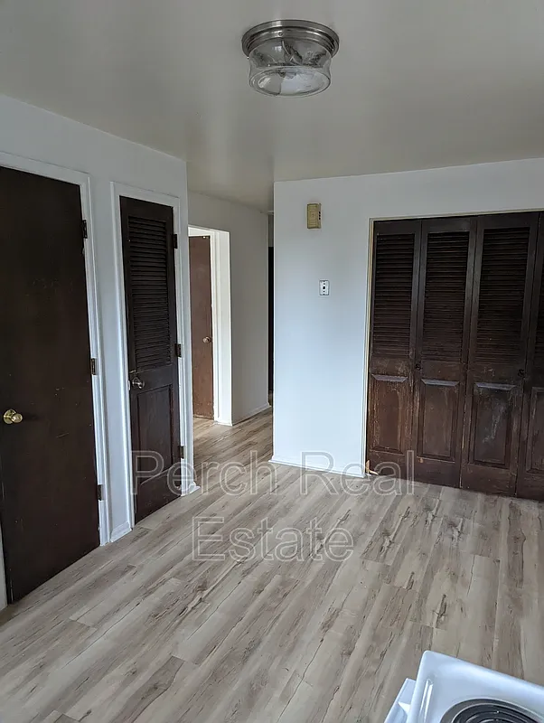 2 bed, 1.0 bath, 864 sqft, $1,700 — Photo 4