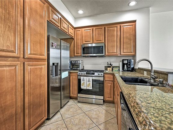 5th image of 3894 Polk St