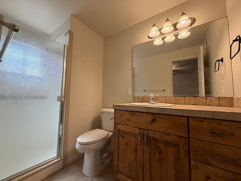 696 N 600 W #A — Photo 21